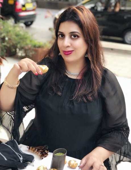 Celebrity Geeta Hansaria - Tring India