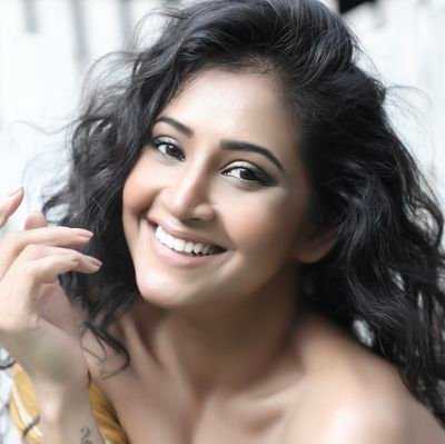 Celebrity Saarvi Omana - Tring India