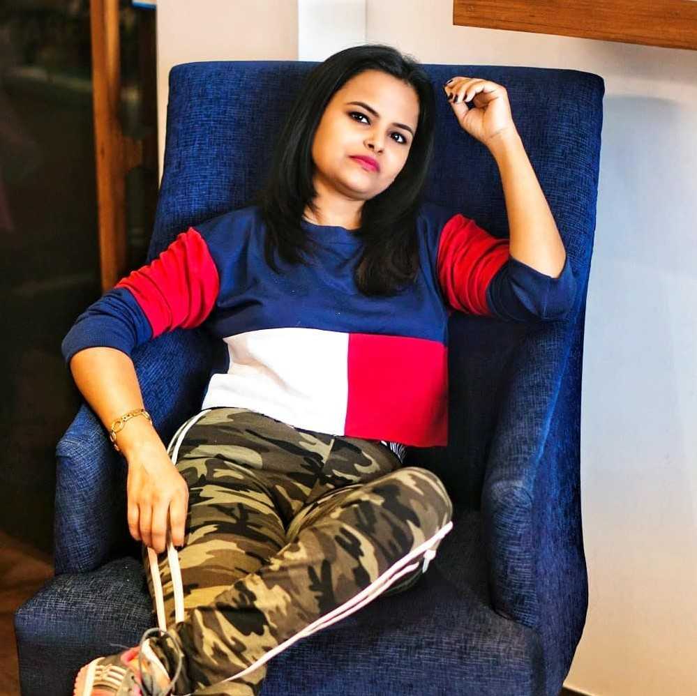 Celebrity Rashmi Thakur - Tring India