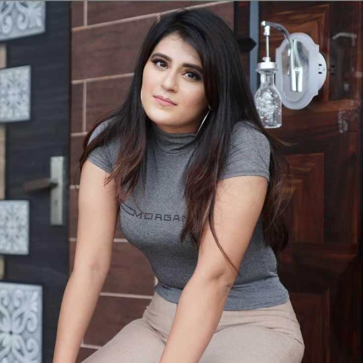 Celebrity Neha Nagar - Tring India