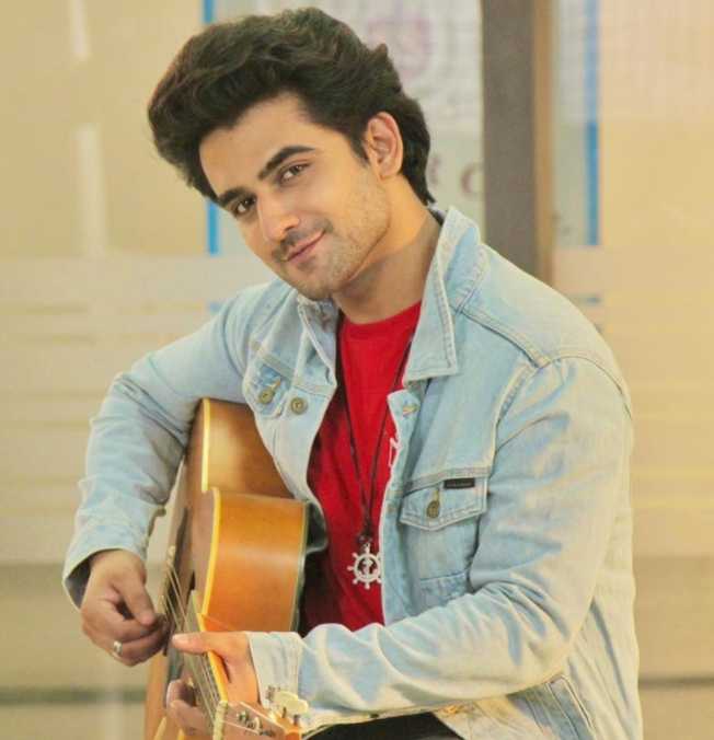 Celebrity Suraj Sonik - Tring India