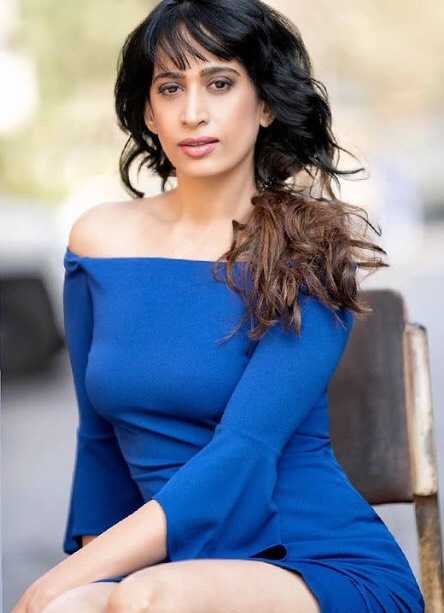 Celebrity Reyna Vashishtha - Tring India