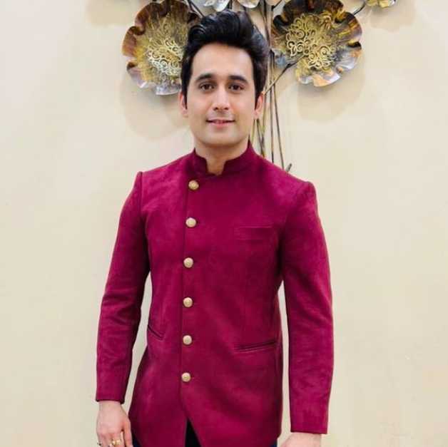 Celebrity Vikas Grover - Tring India