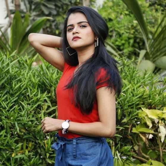 Celebrity Bhagyashree Dalvi - Tring India