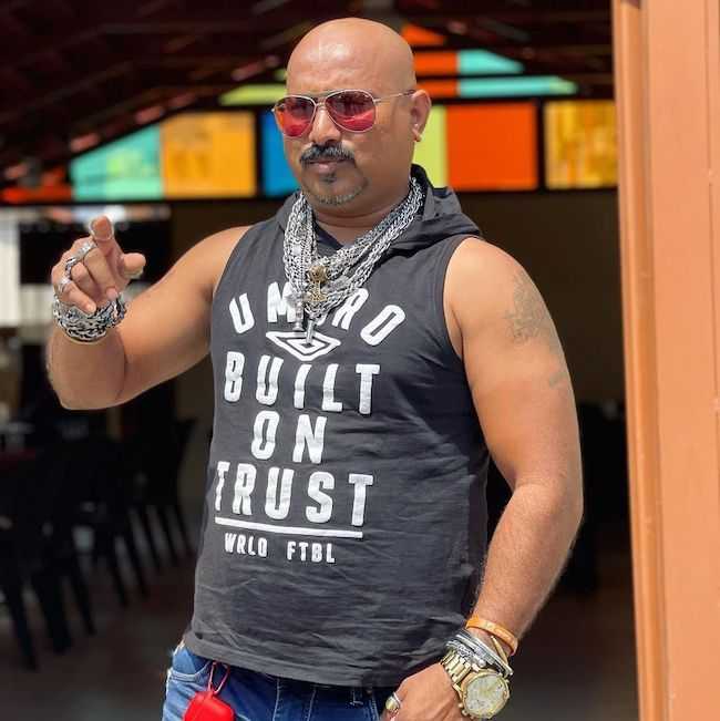 Celebrity Ulhas Kamathe - Tring India