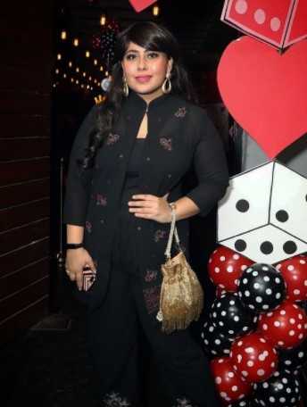 Celebrity Shilpa Bhasin - Tring India