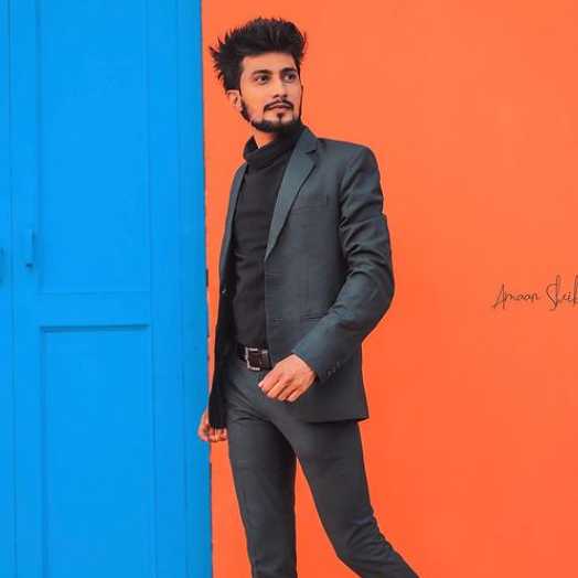 Celebrity Iliyas Belim - Tring India