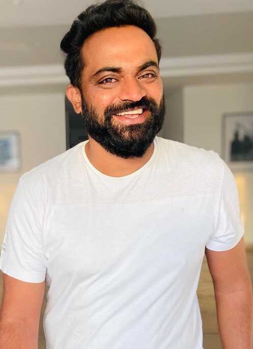 Celebrity Pradeep Doddaiah - Tring India