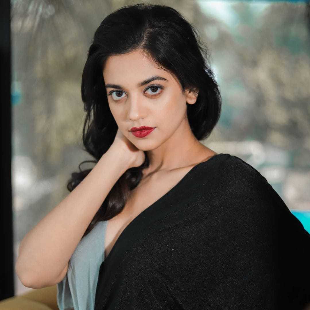 Celebrity Shruti Sharma - Tring India