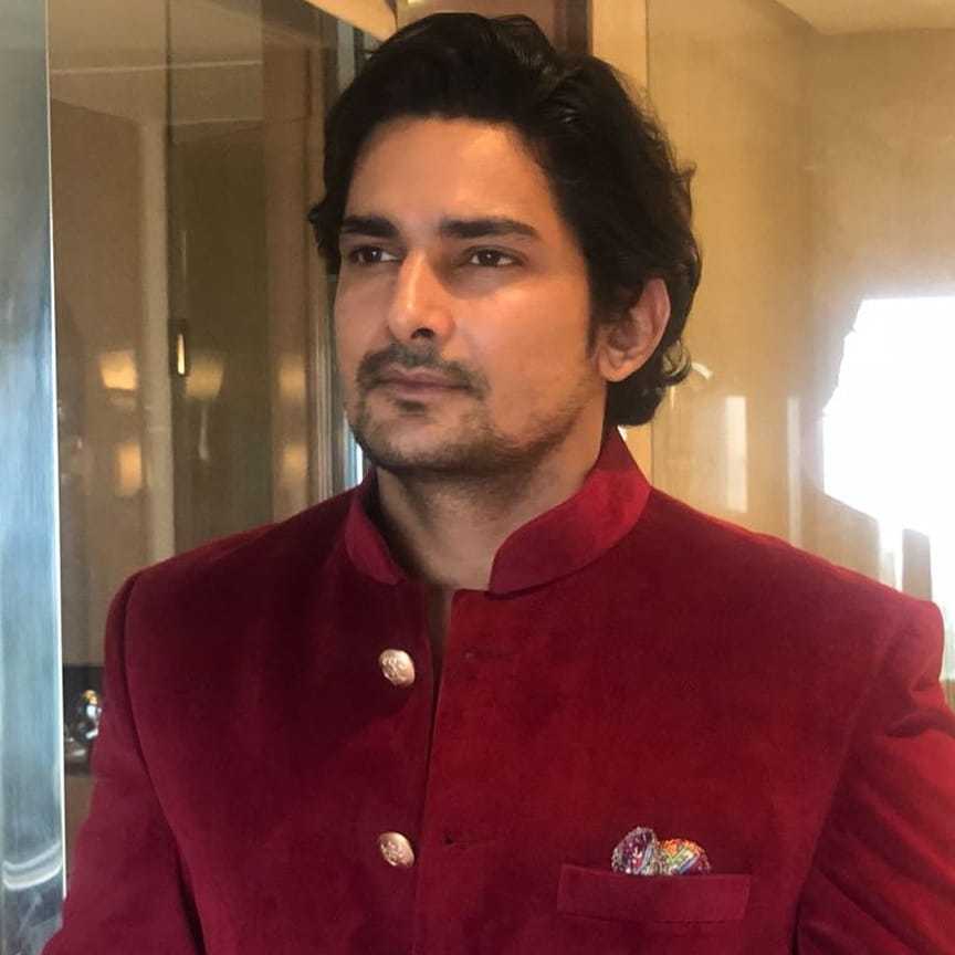 Celebrity Arjun Fauzdar - Tring India