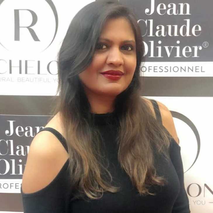 Celebrity Mayura Jain - Tring India