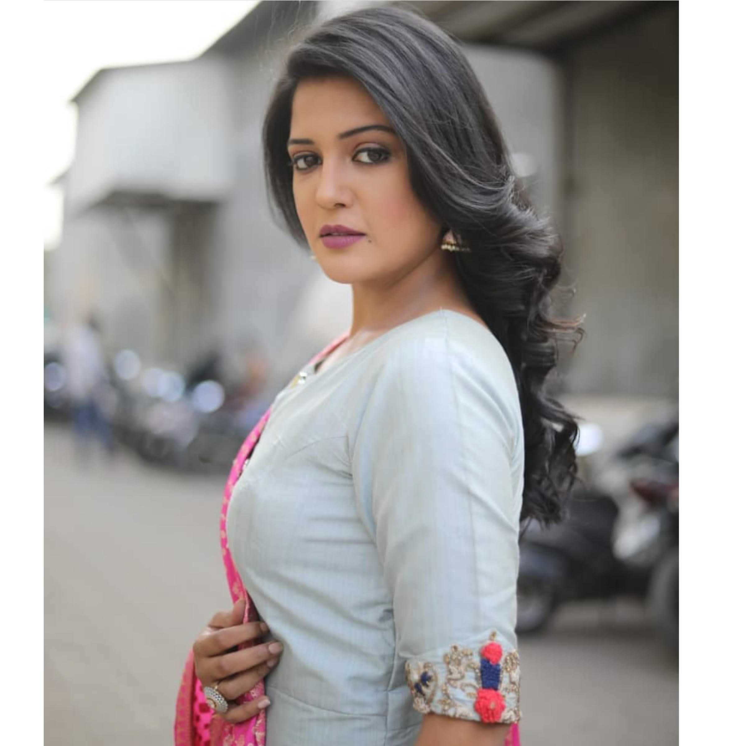 Celebrity Gulki Joshi - Tring India