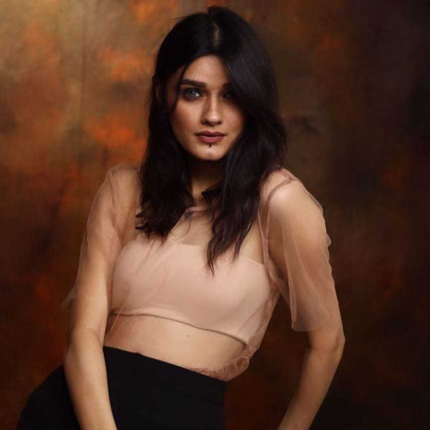 Celebrity Pallak Yadav - Tring India