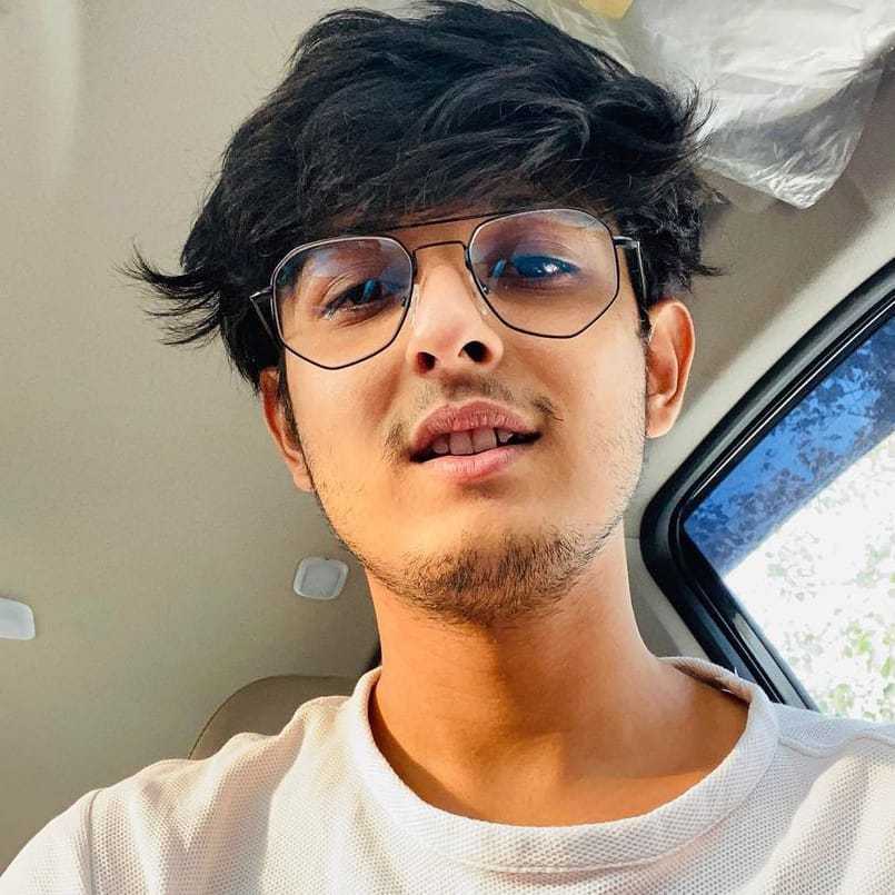 Celebrity Anubhav Dubey - Tring India