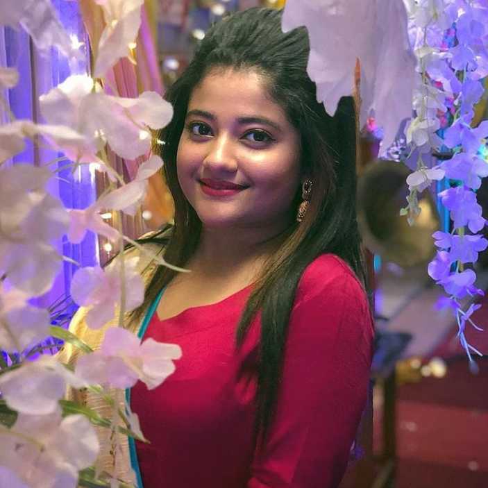 Celebrity Asmee Ghosh - Tring India