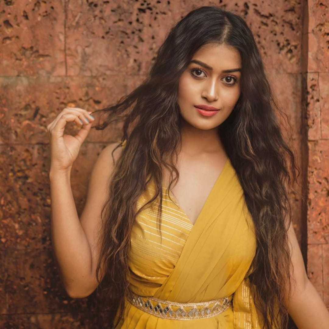 Celebrity Manisha Saxena - Tring India