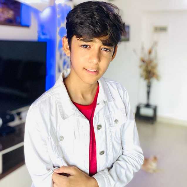 Celebrity Meet Mukhi - Tring India