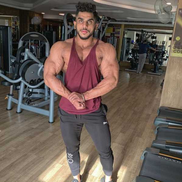 Celebrity Anand Yadav - Tring India