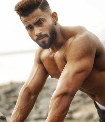 Celebrity Vinayak Patil - Tring India