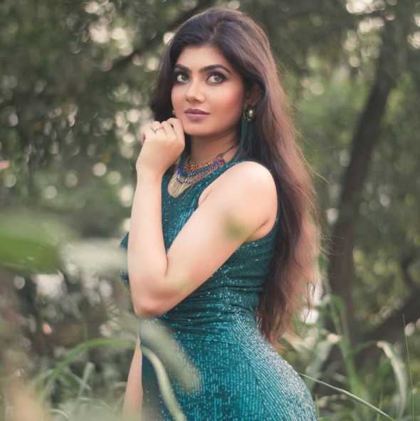 Celebrity Urmmimala Sinha Roy - Tring India