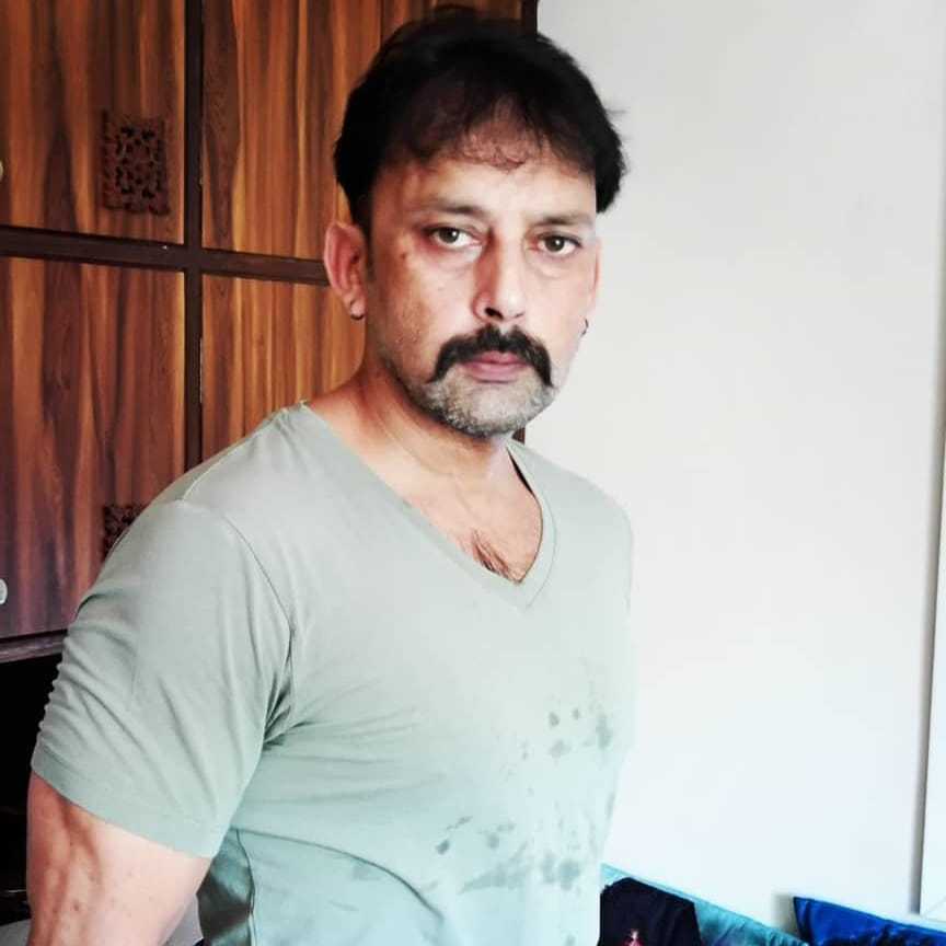 Celebrity Siraj Mustafa - Tring India