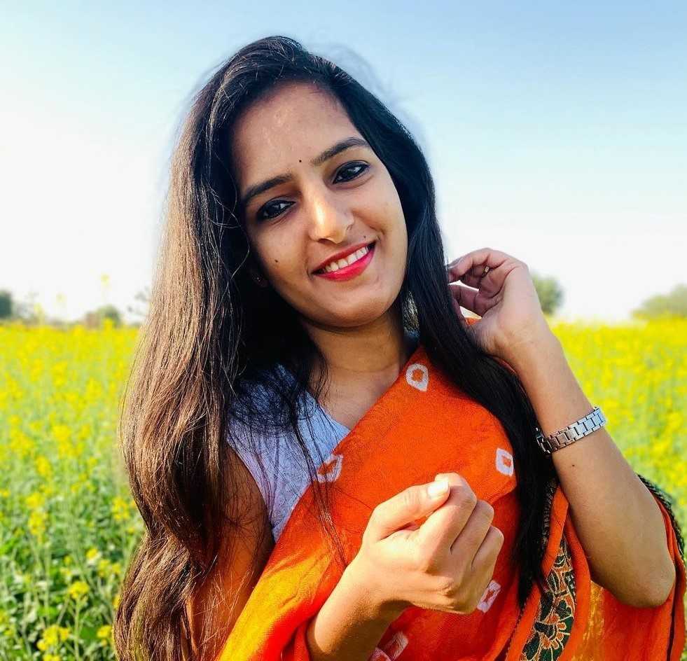 Celebrity Sapna Rathore - Tring India