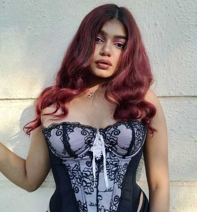 Celebrity Aishwarya Patil - Tring India