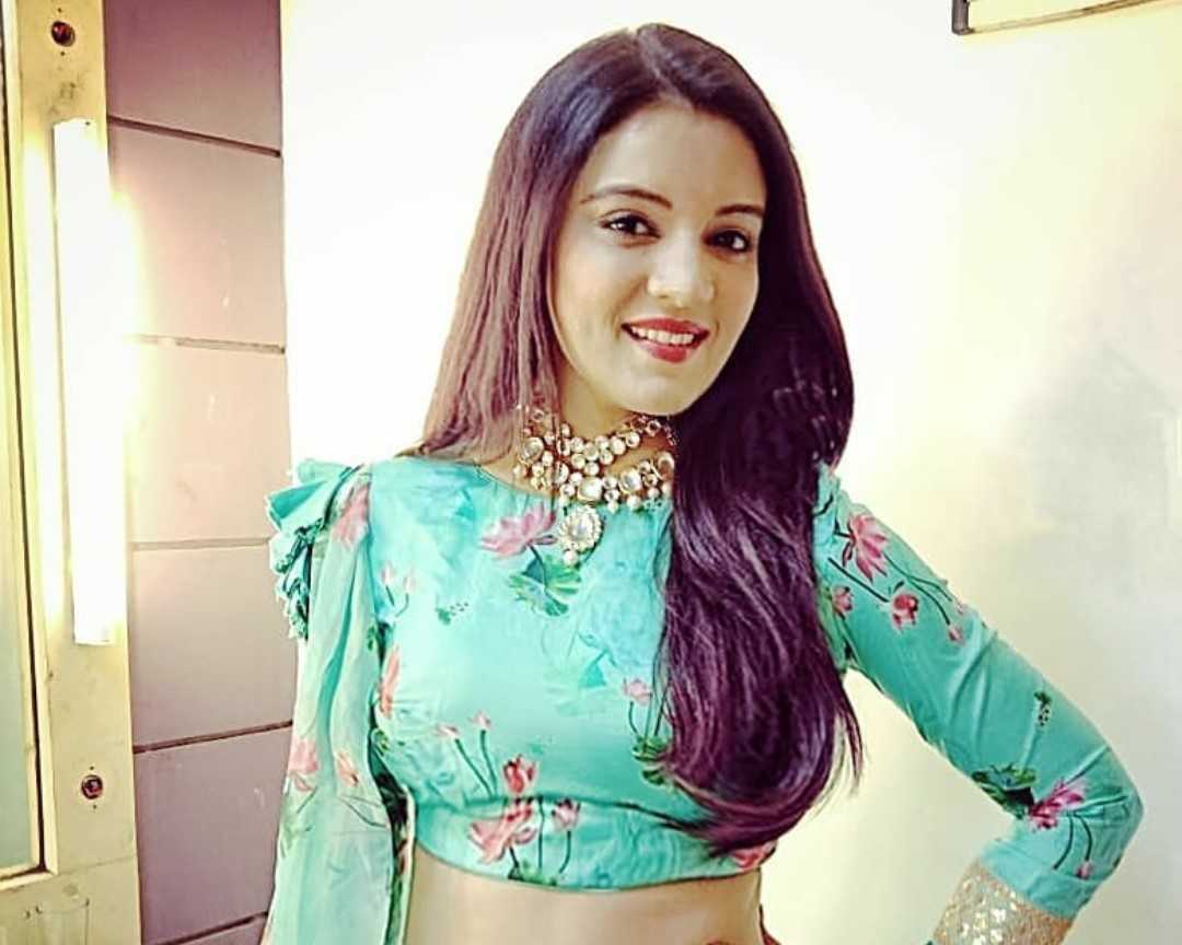 Celebrity Shweta Sinha - Tring India