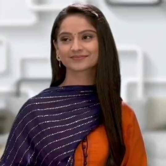 Celebrity Sonam Lamba - Tring India