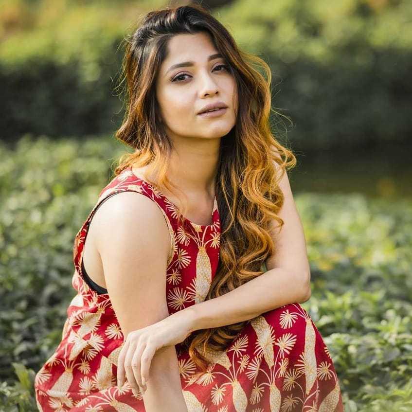 Celebrity Kinjal Rajpriya - Tring India