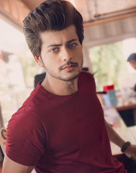 Celebrity Abhishek Nigam - Tring India
