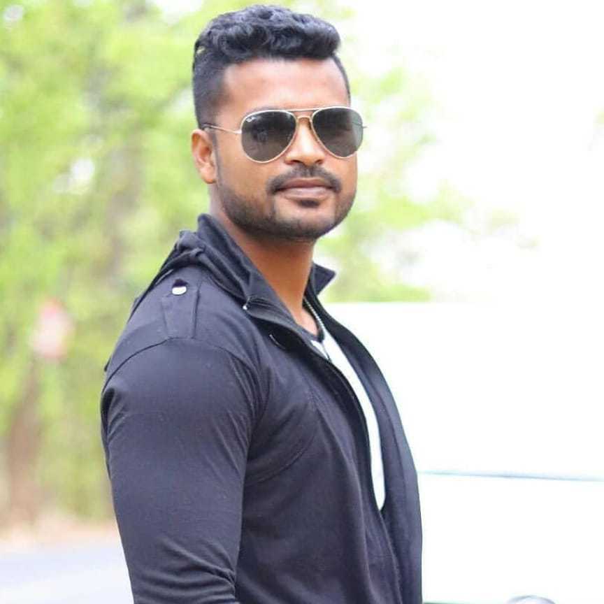 Celebrity Shailendra Kumar - Tring India