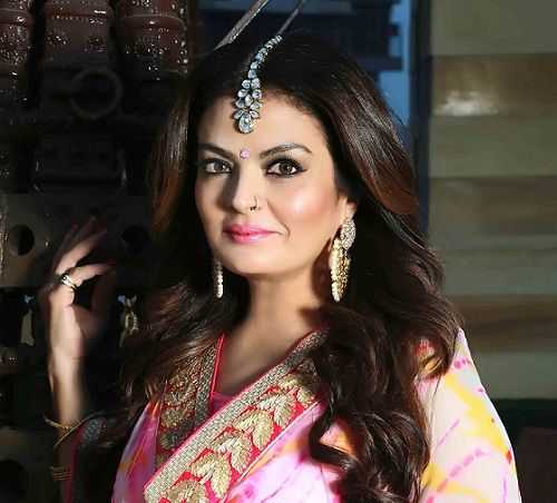 Celebrity Sheeba Akashdeep Sabir - Tring India