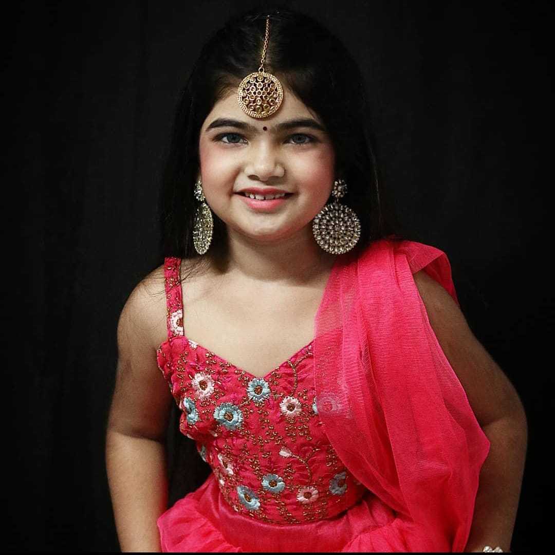 Celebrity Krisha Pandirkar - Tring India