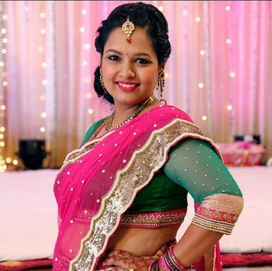 Celebrity Stuti Agarwal - Tring India