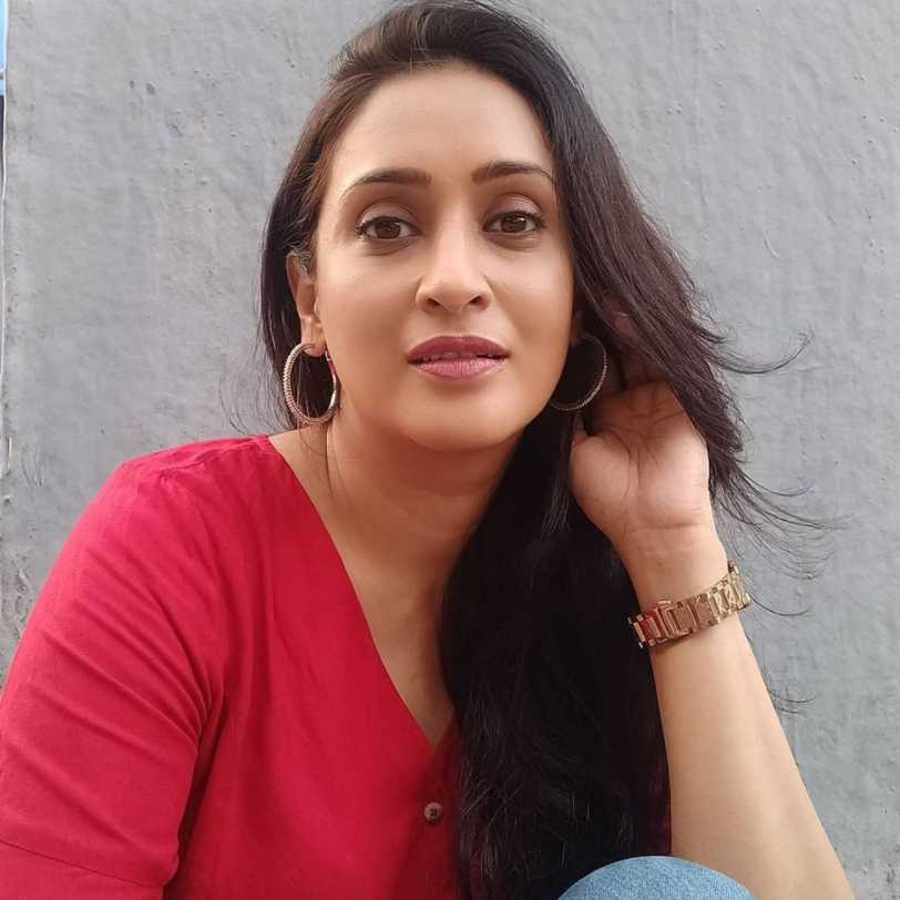 Celebrity Eva Shirali - Tring India