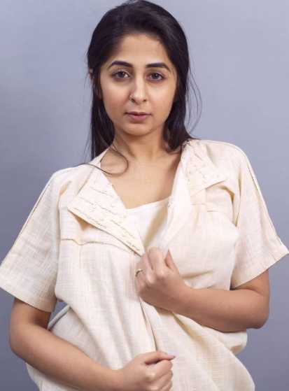 Celebrity Ayushi Bhatia - Tring India