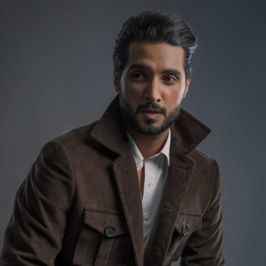 Celebrity Bhavya Sachdeva - Tring India