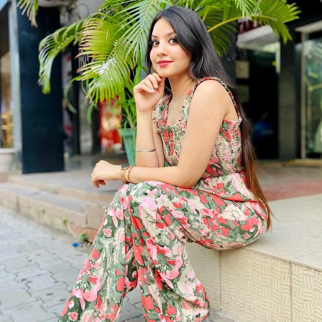 Celebrity Jasmine Nagpal - Tring India