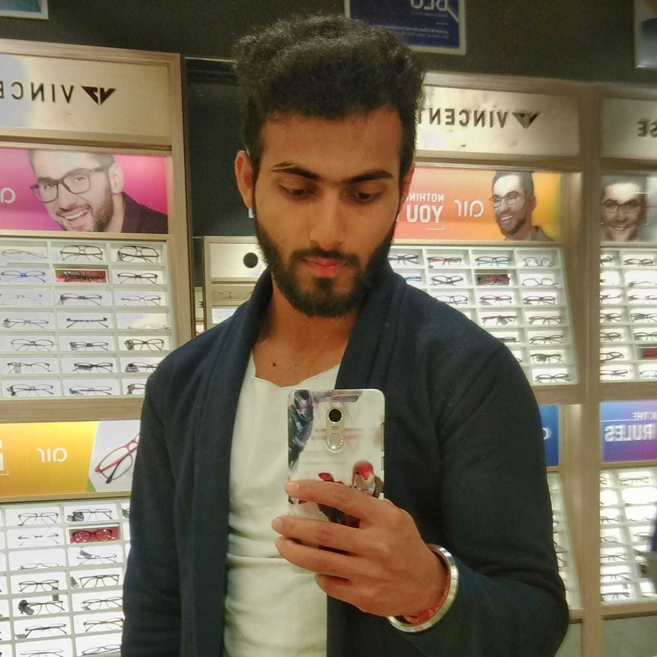 Celebrity Rishiraj Singh - Tring India