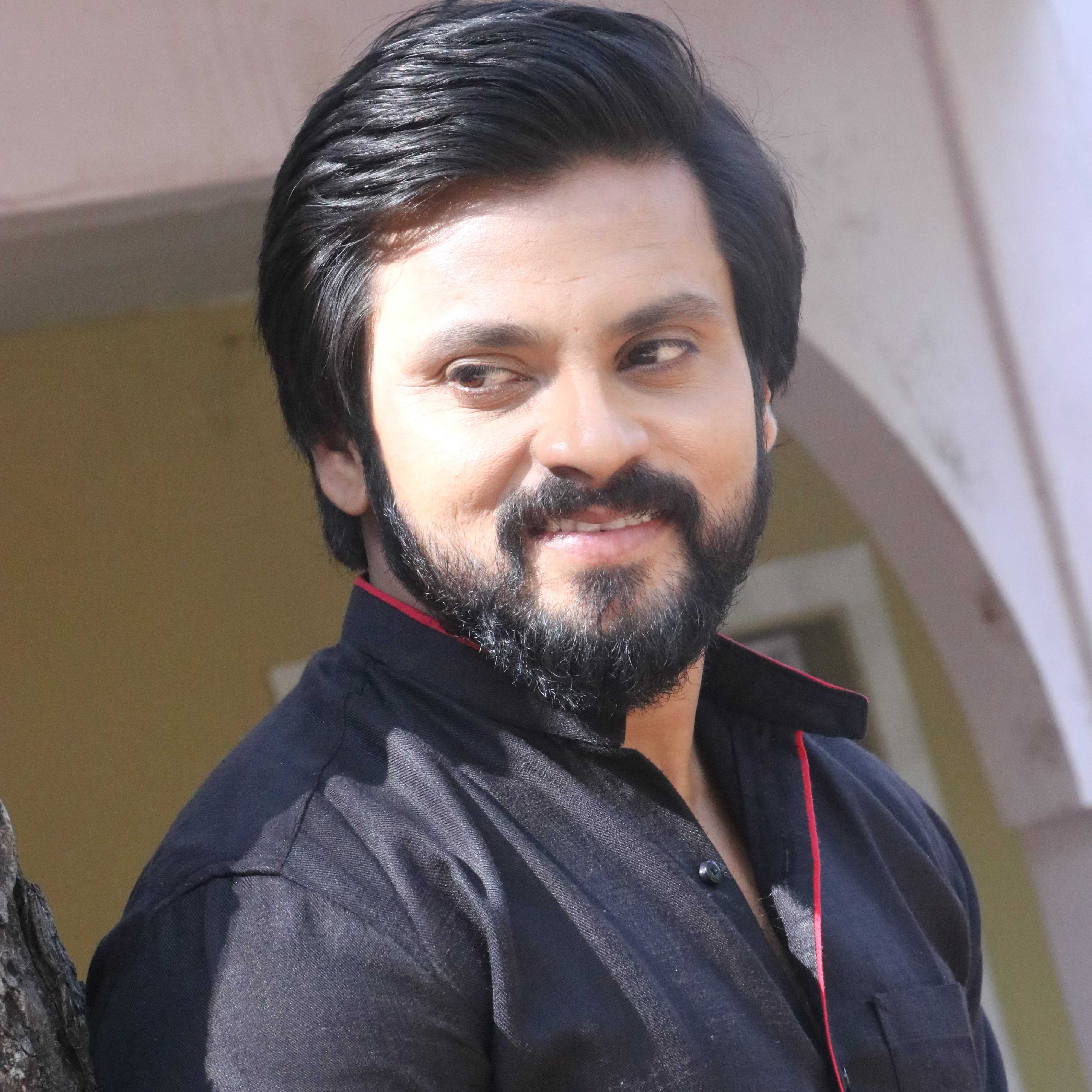 Celebrity Kapil Honrao - Tring India