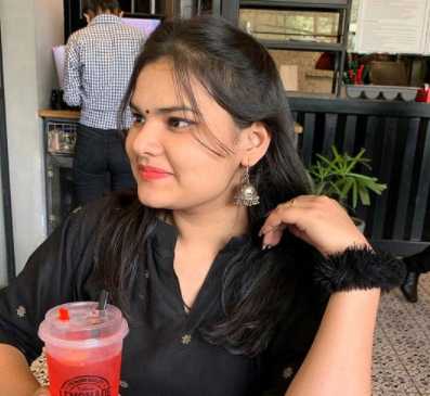 Celebrity Niharika Gupta - Tring India