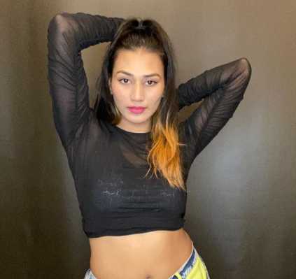 Celebrity Nisha bhagat - Tring India