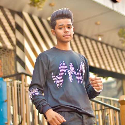 Celebrity Meraj Xmarty - Tring India