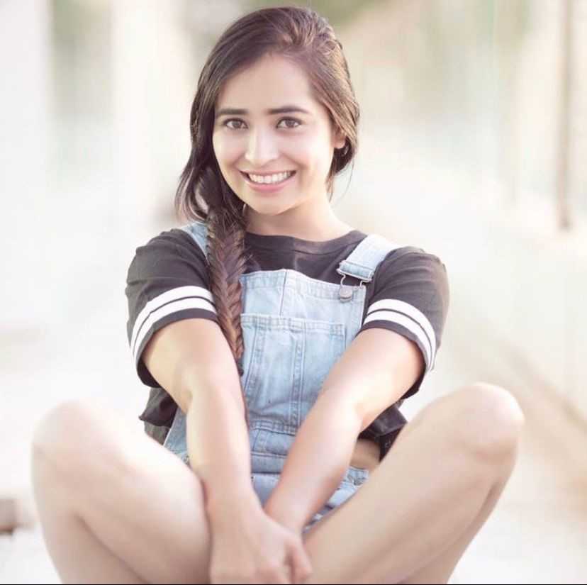 Celebrity Gazal Saini - Tring India