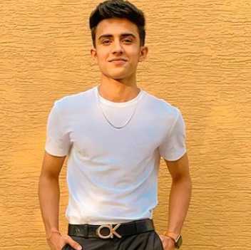 Celebrity Saurin Desai- Tring India