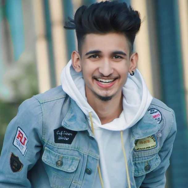 Celebrity Tanish Jhalani- Tring India