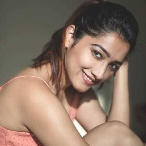 Celebrity Rashmi Rajput - Tring India