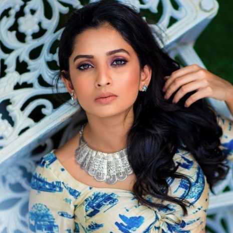 Celebrity Sonal Monterio - Tring India