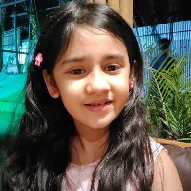 Celebrity Avni Taywade - Tring India